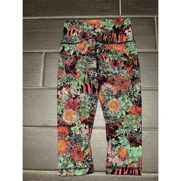 Lululemon Wunder Under Hi-Rise 1/2 Tight Leggings 17" Inseam Size 4 - Picture 2 of 5